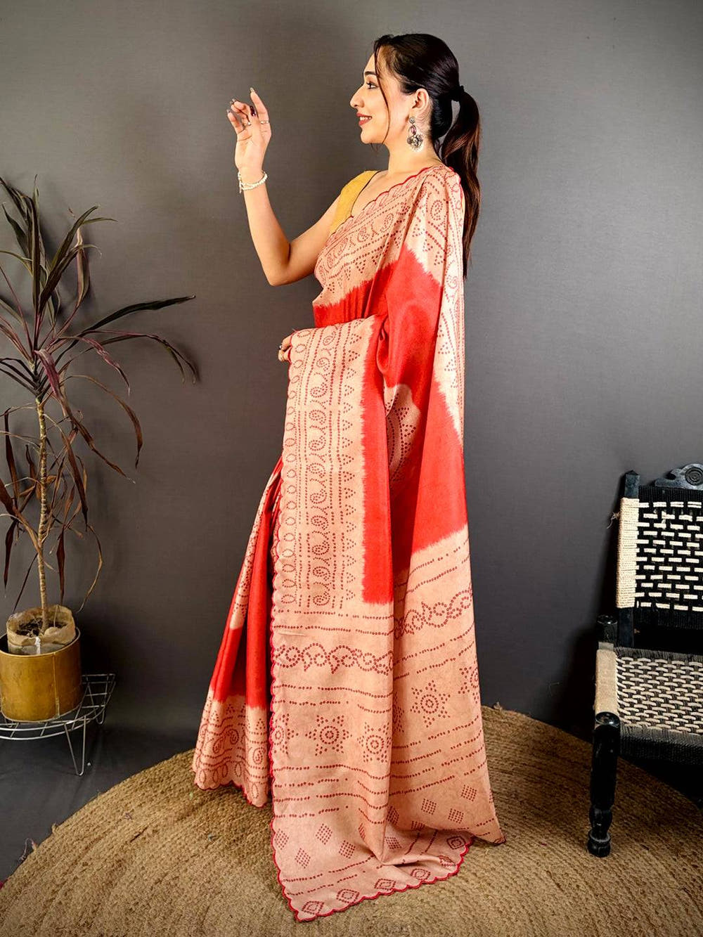 Stylish Bandhani Printed Tussar Saree