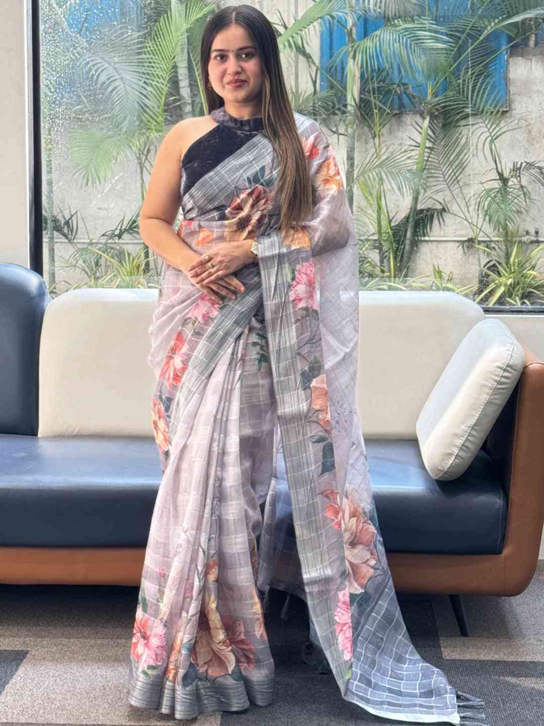 Grey Colour Traditional Self Zari Chex Weaving Floral Print Saree