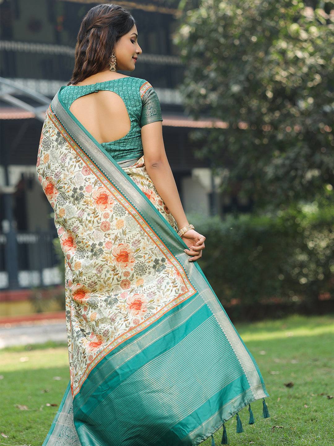 Sea Green Colour Phulkari Design Zari Weaving Pallu Saree - Luxe