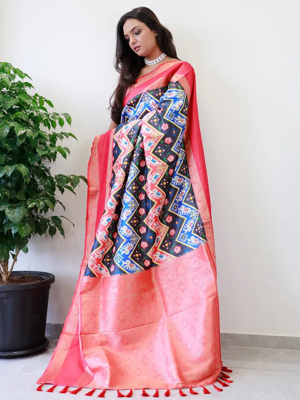 Attractive Gadwal Border Pochampally Print Saree