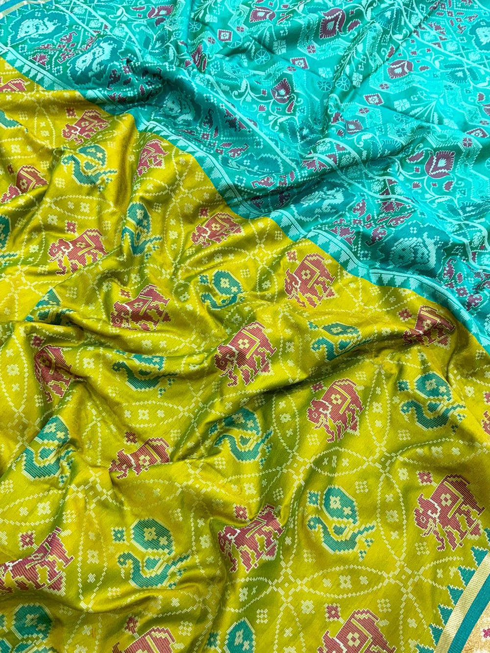 Elegant Green Pochampally Patola Silk Saree