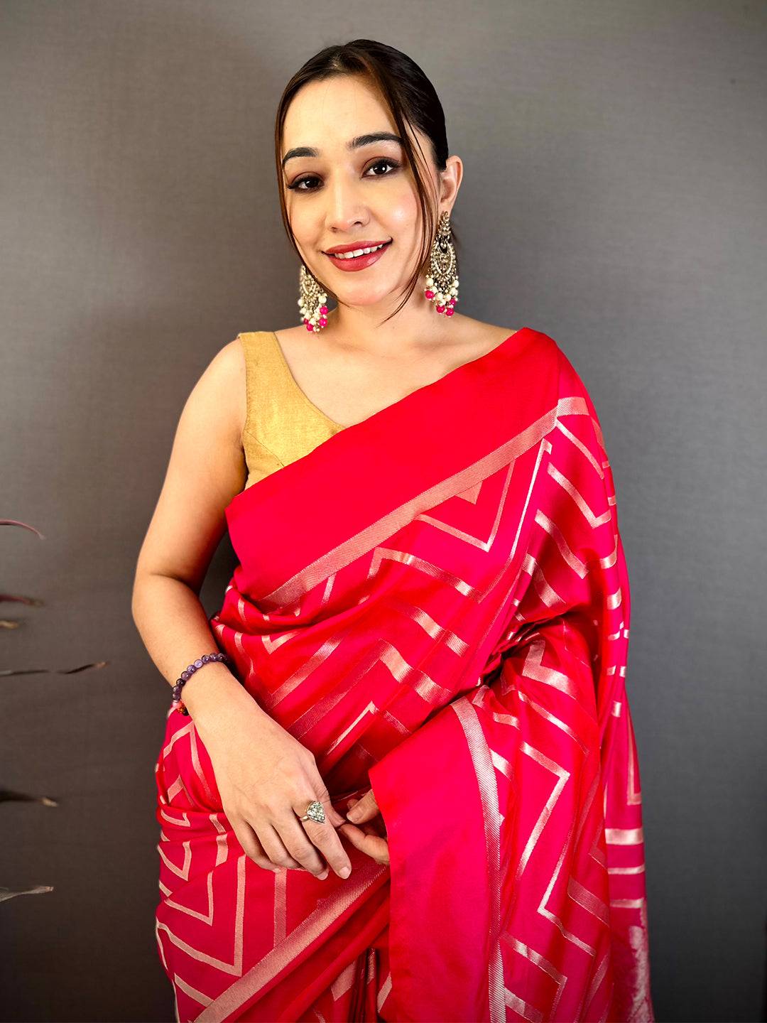 Pink Geometric Zari Weave Banarasi Saree
