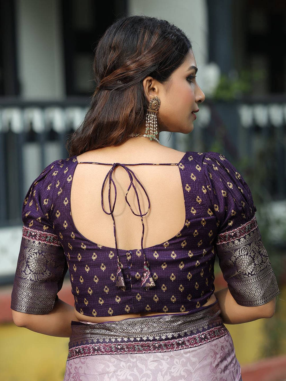 Pure Viscose Dola Silk Saree With Zari Weaving Pallu In Light Purple Colour - Luxe