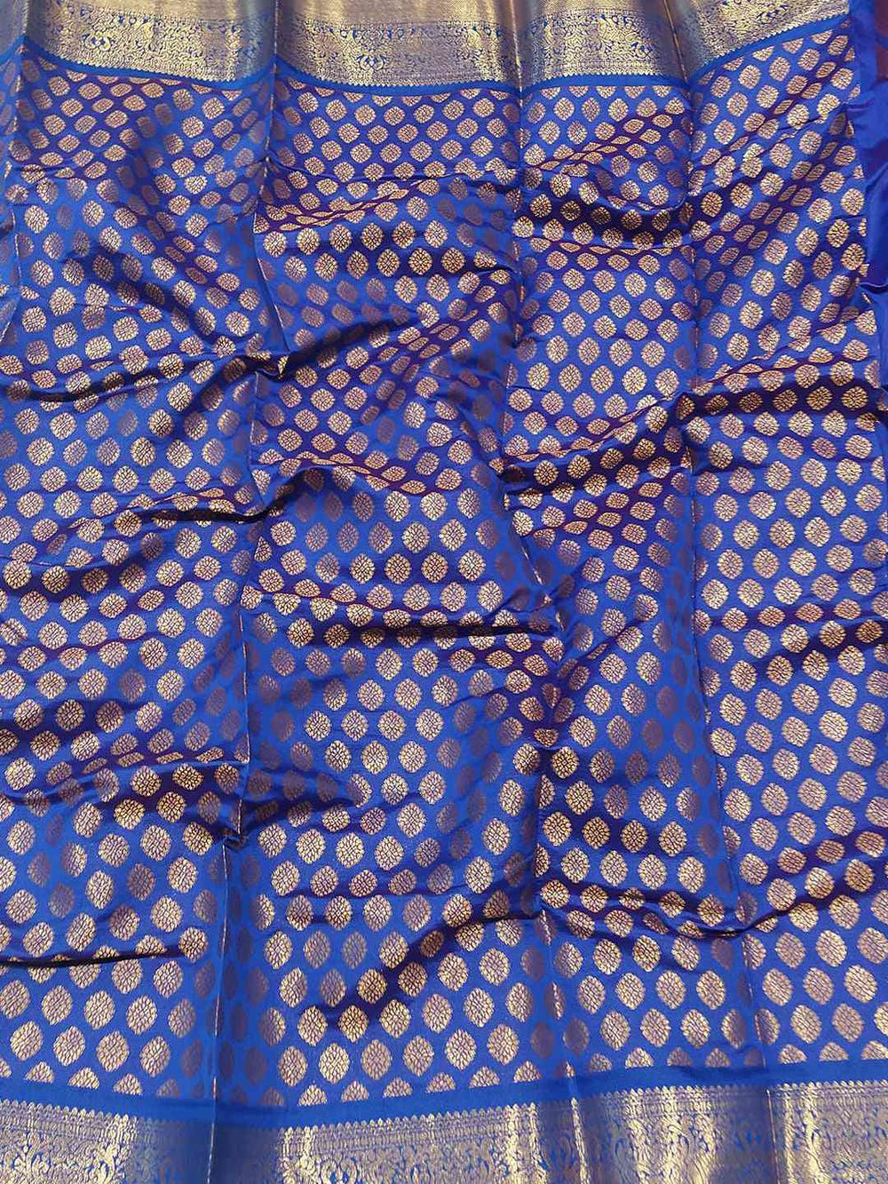 Checked Print Kanjivaram Silk Saree With Zari Work