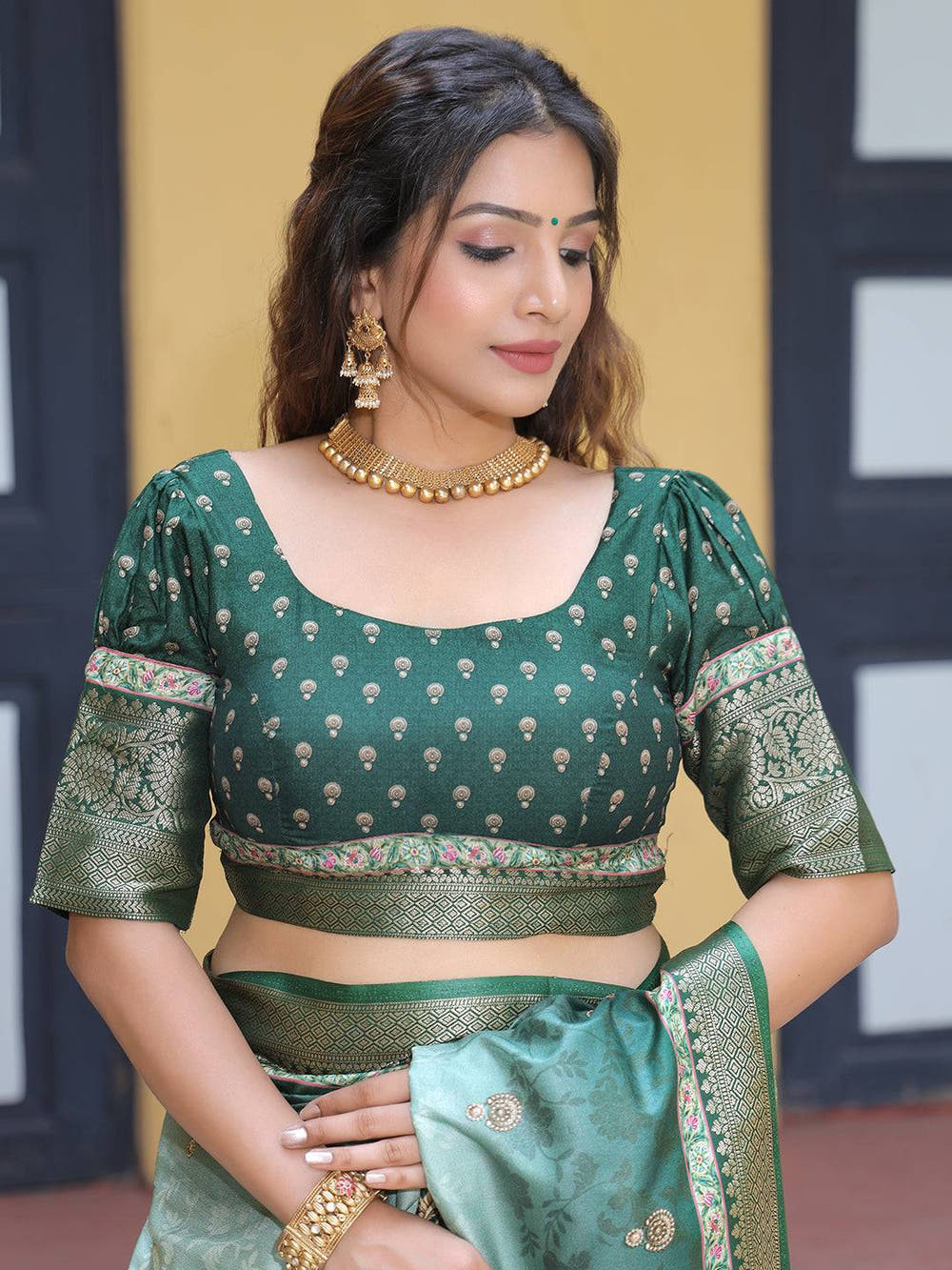 Pure Viscose Dola Silk Saree With Zari Weaving Pallu In Green Colour - Luxe