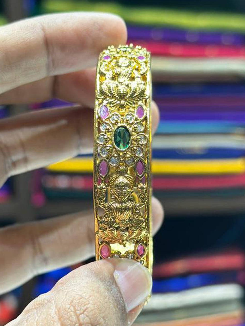 Antique   Gold   Stone  Bangle