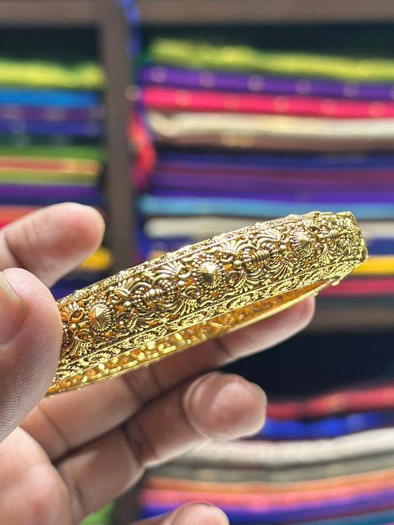 Antique   Gold   Broad   Bangle