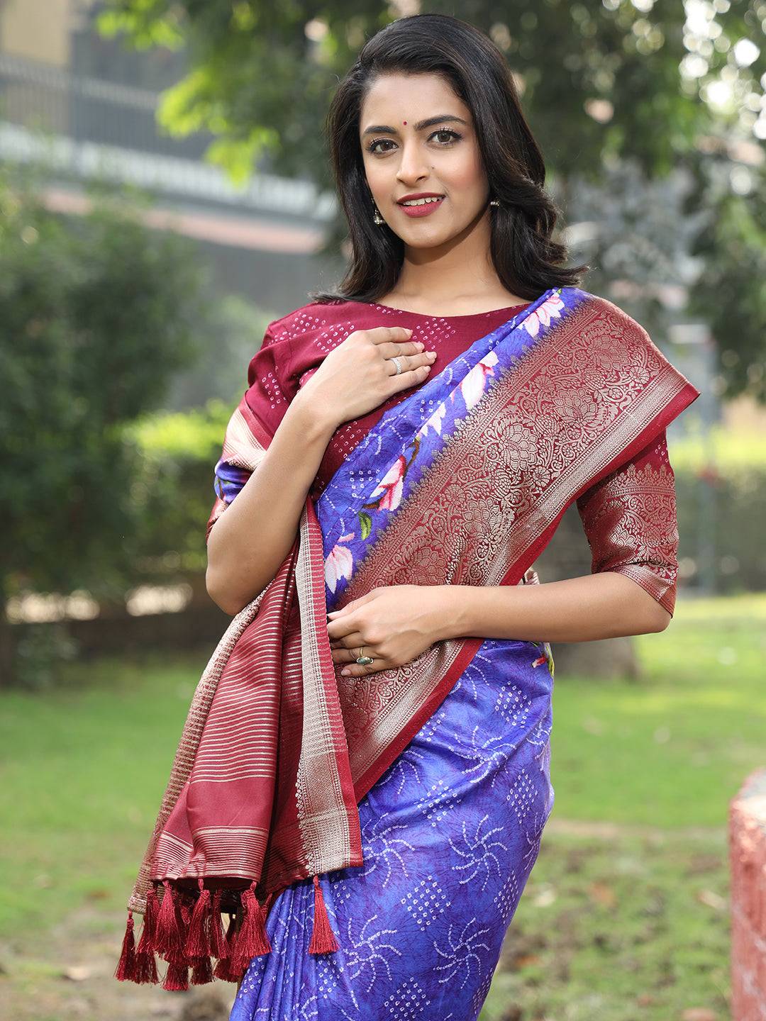Purple Colour Pure Viscose Dola Silk Saree With Floral Print Border - Luxe