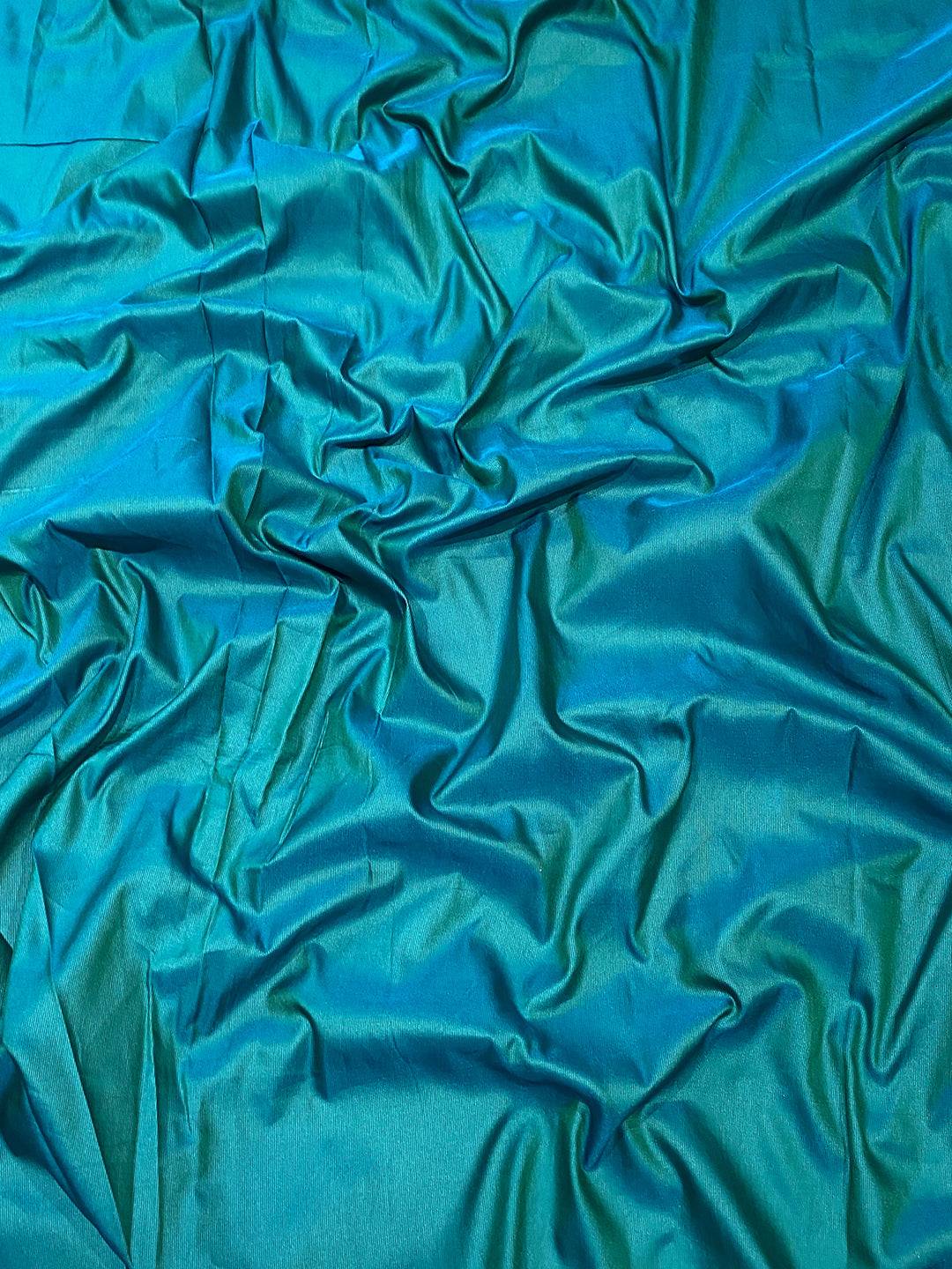 Green Soft Silk Saree With Postar Weaving Zari Pallu