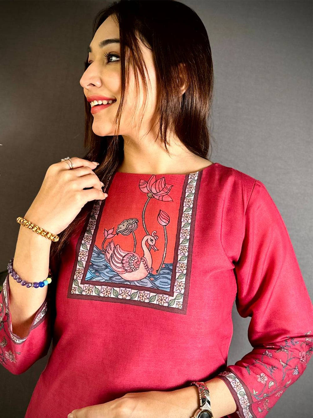 Crew Neck Kalamkari Art  Kurti
