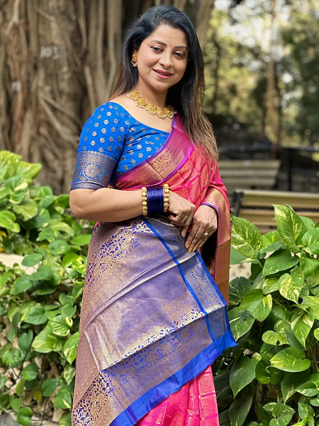 Checked Print Kanjivaram Silk Saree With Zari Work