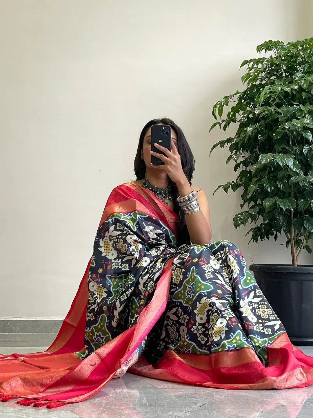 Attractive Soft Silk Gadwal Border Pochampally Print Saree