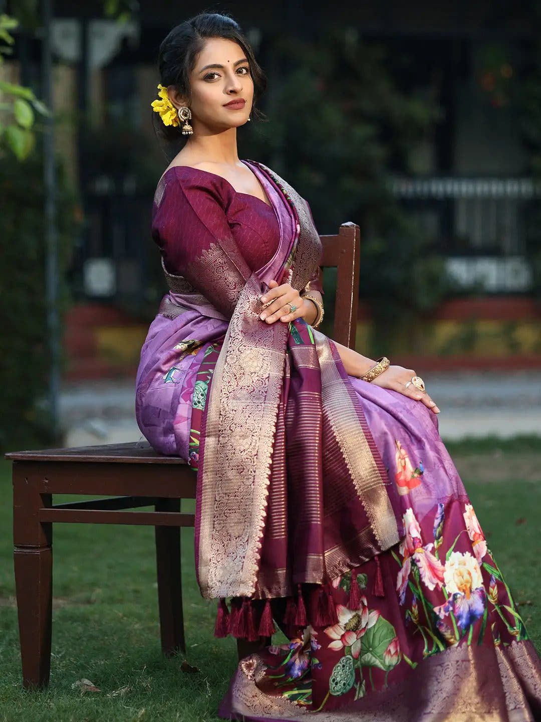 Purple Colour Pure Viscose Dola Silk Floral & Kalamkari Print Saree - Luxe