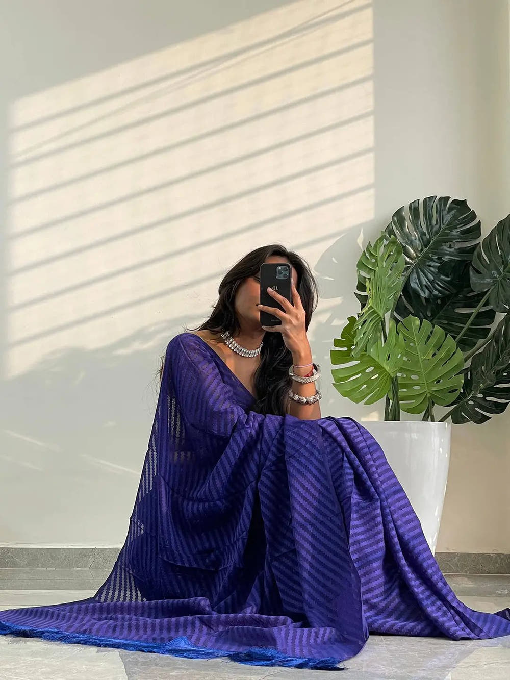 Soft Pure Georgette Saree With Thread Weaving Print