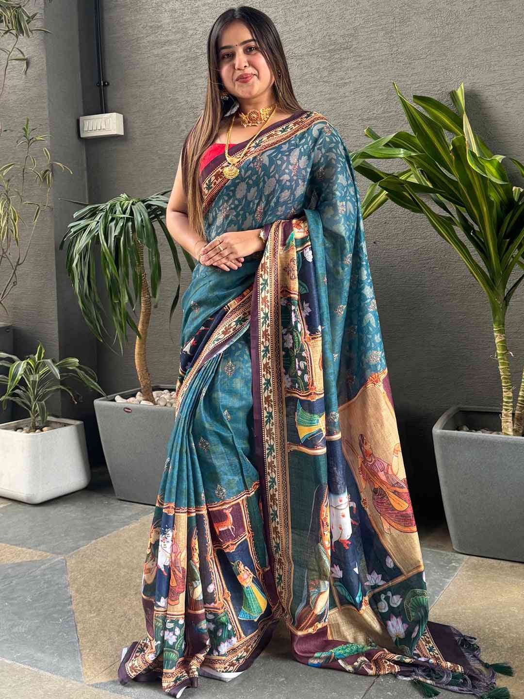 Firozi colour Linen Saree With Digital Print And Majestic Border
