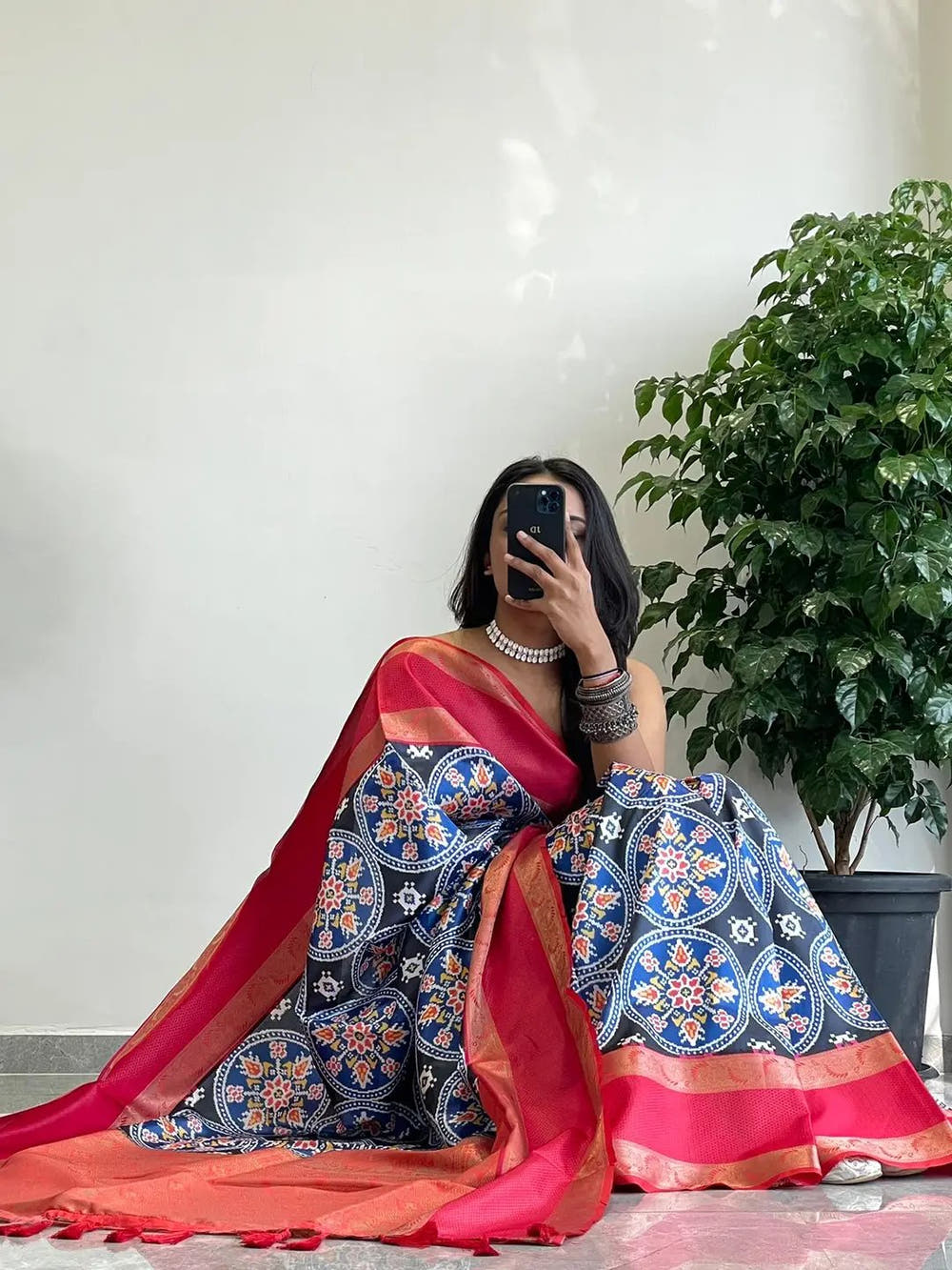 Attractive Soft Silk Gadwal Border Pochampally Print Saree