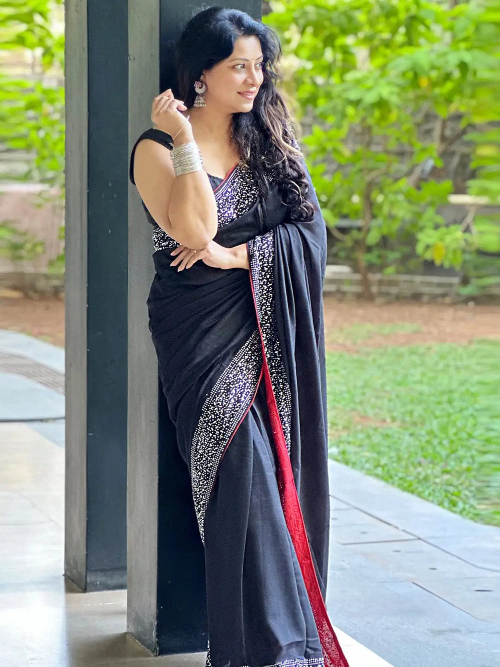 Black Colour Stylish Poly Silk Solid Saree