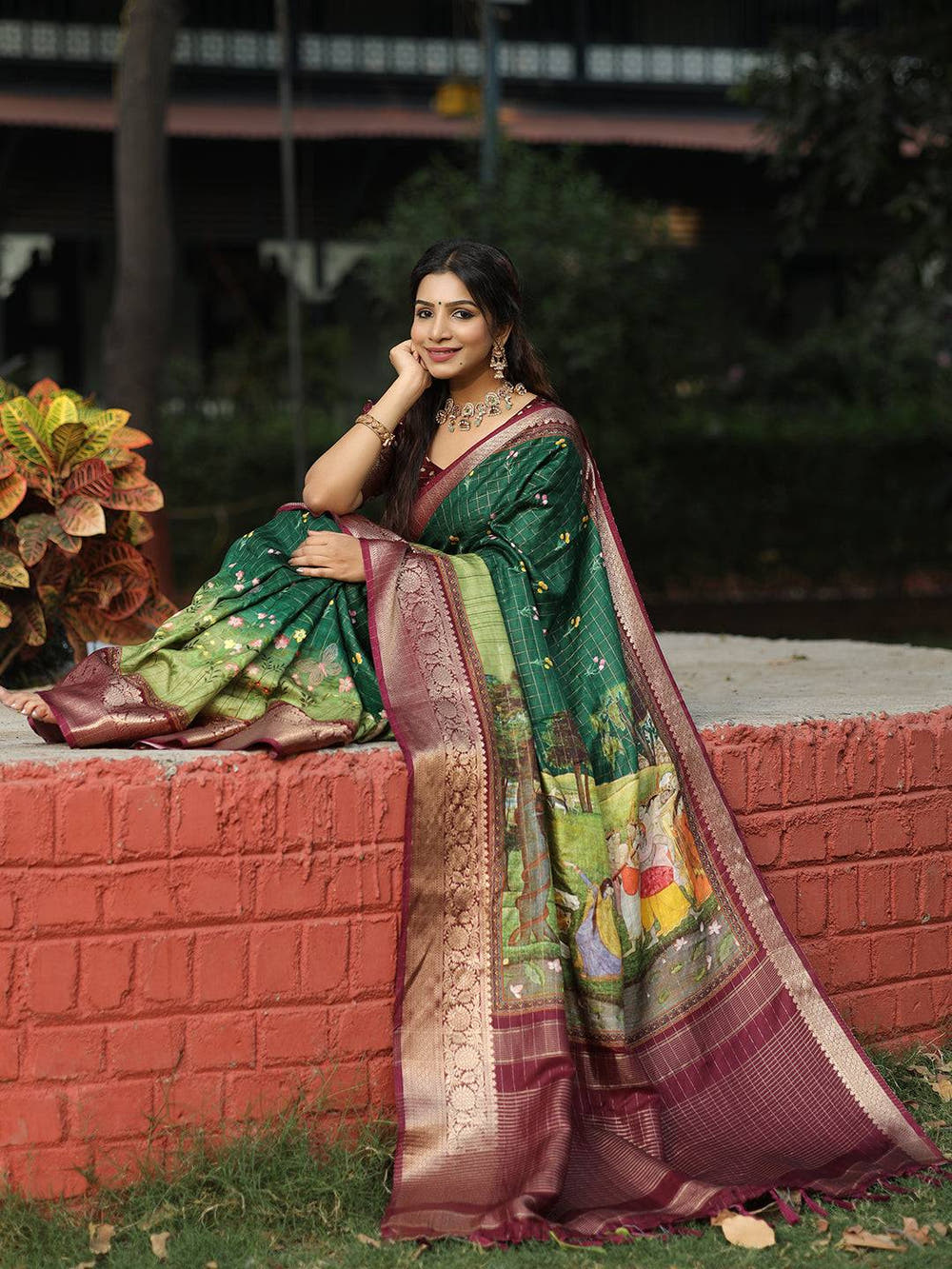 Bottle Green Colour Pure Viscose Dola Silk Saree With Mughal Motifs - Luxe