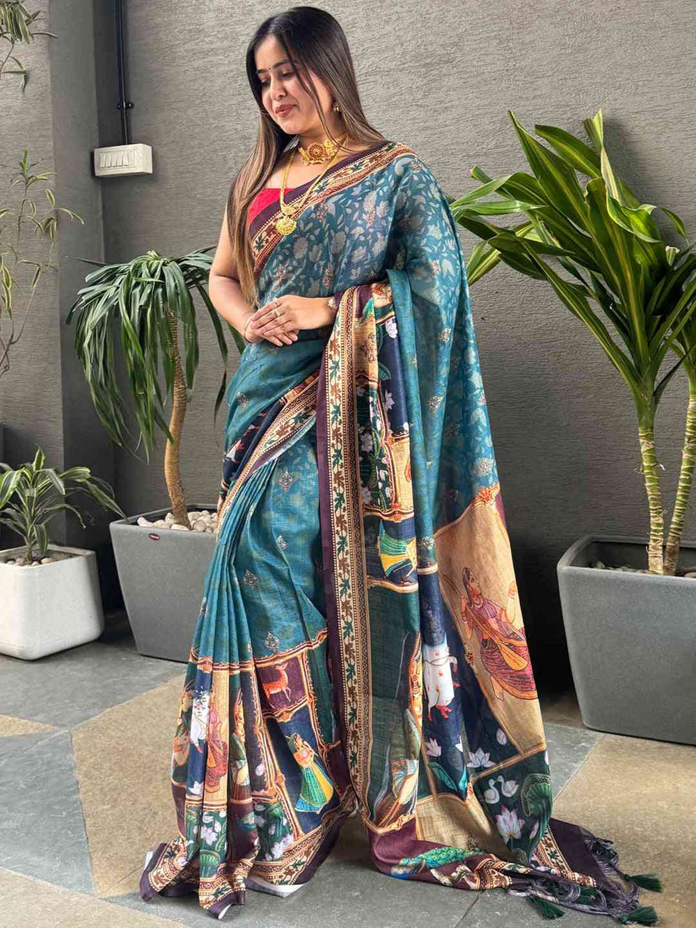 Firozi colour Linen Saree With Digital Print And Majestic Border