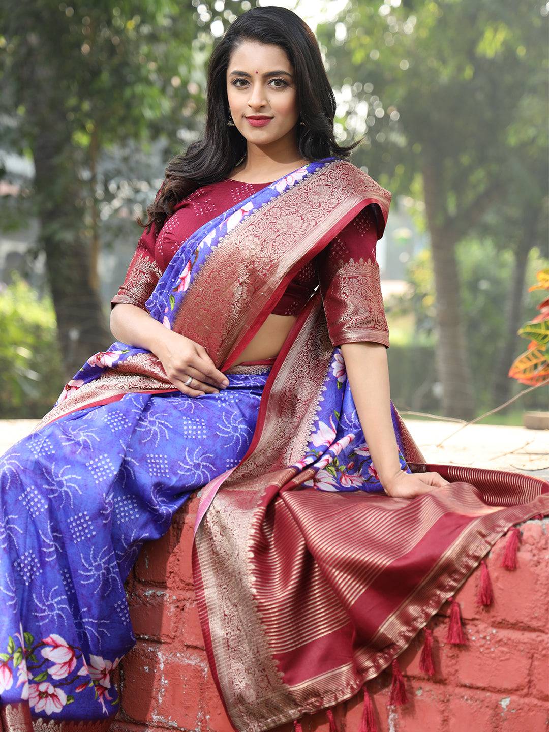 Purple Colour Pure Viscose Dola Silk Saree With Floral Print Border - Luxe