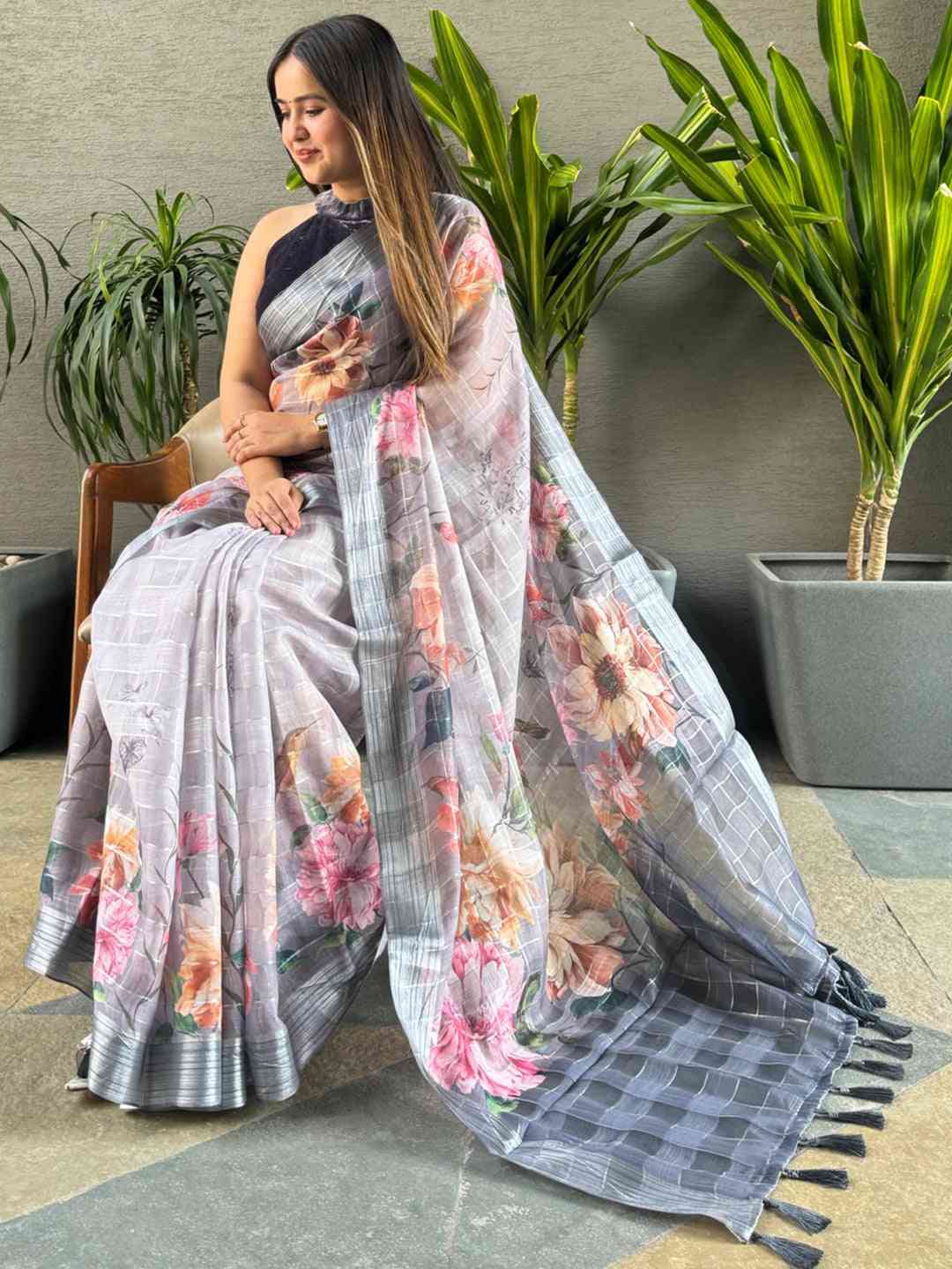 Grey Colour Traditional Self Zari Chex Weaving Floral Print Saree