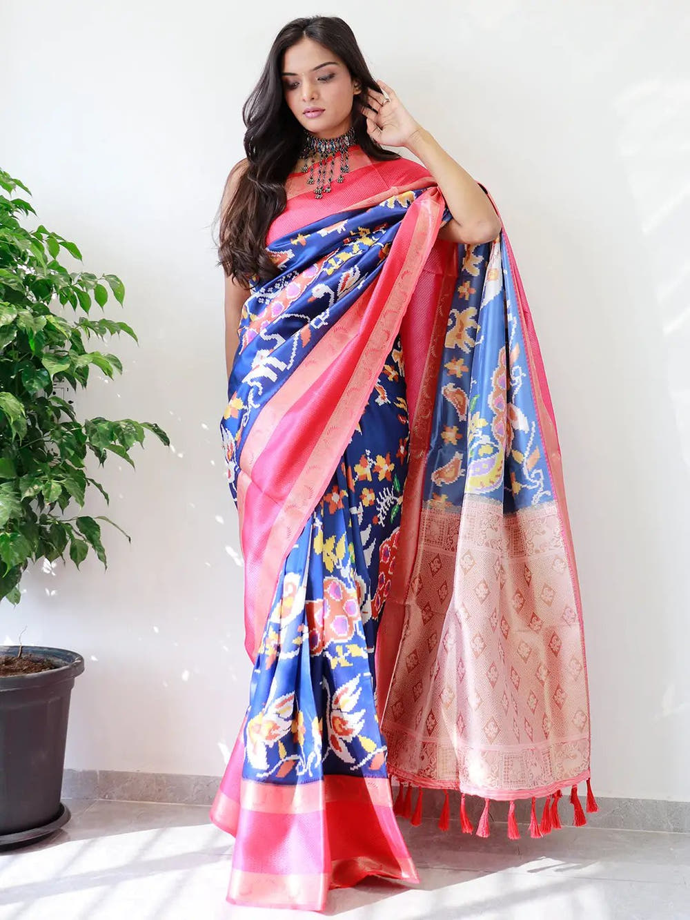 Attractive Soft Silk Gadwal Border Pochampally Print Saree