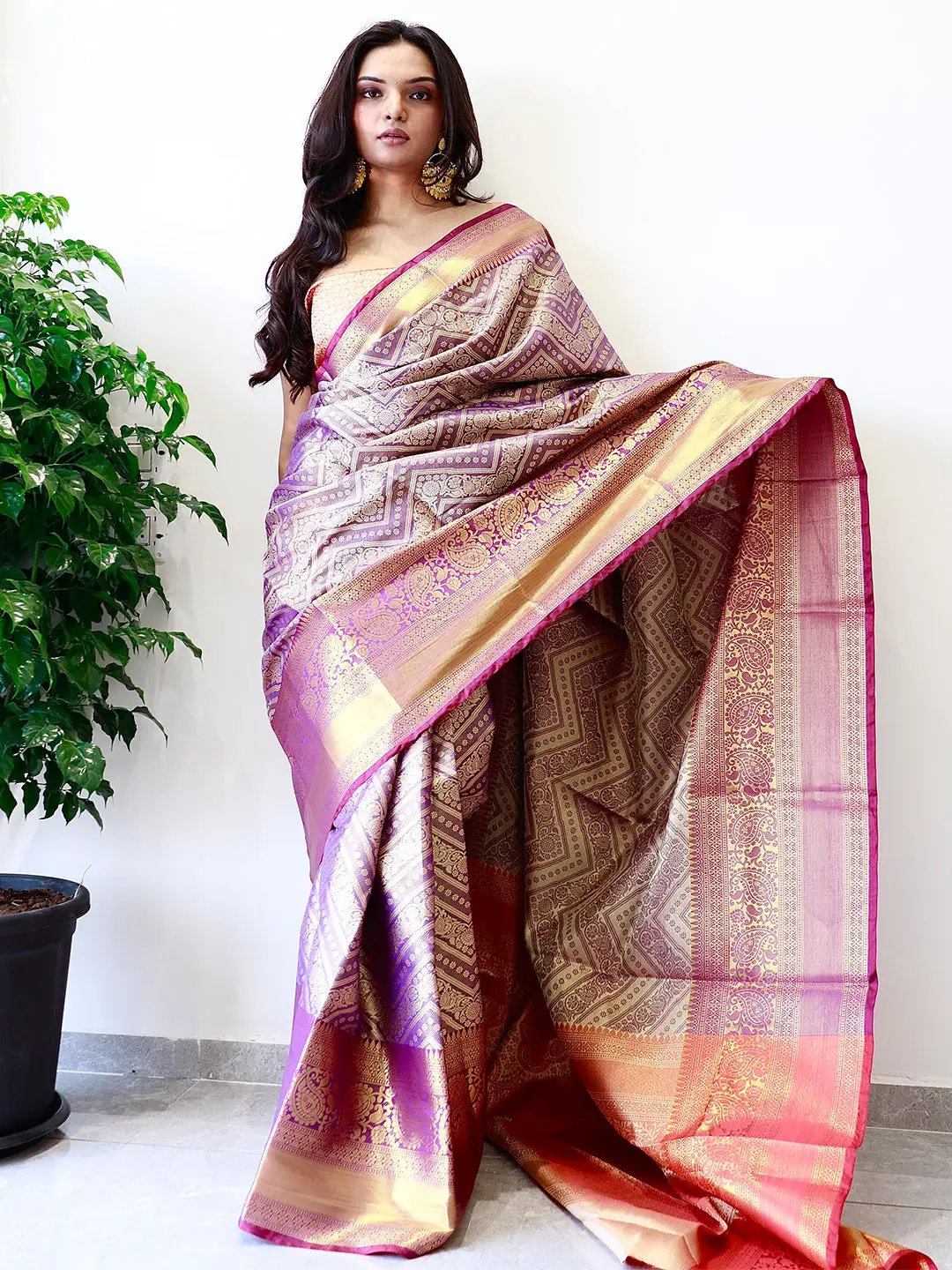 Exclusive Gold Zari One Grm Gold Kanjivaaram Pattu Silk Saree.
