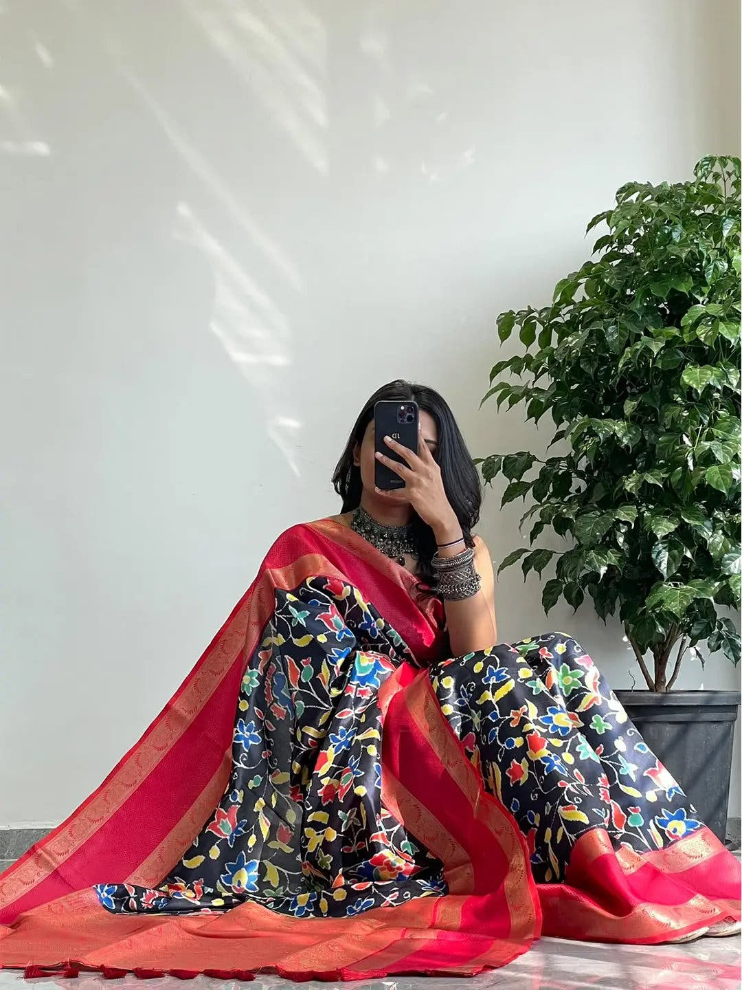 Attractive Soft Silk Gadwal Border Pochampally Print Saree