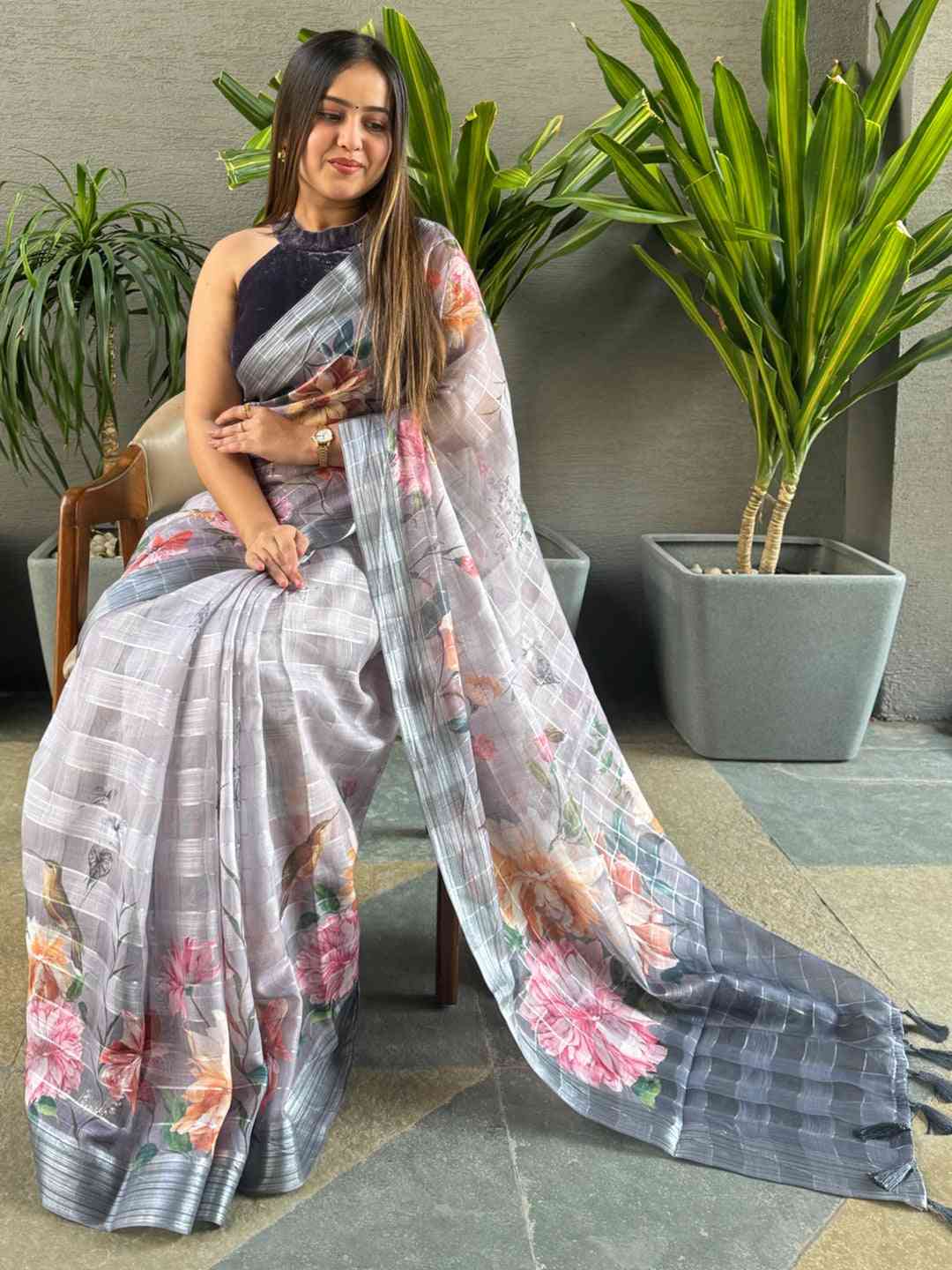 Grey Colour Traditional Self Zari Chex Weaving Floral Print Saree