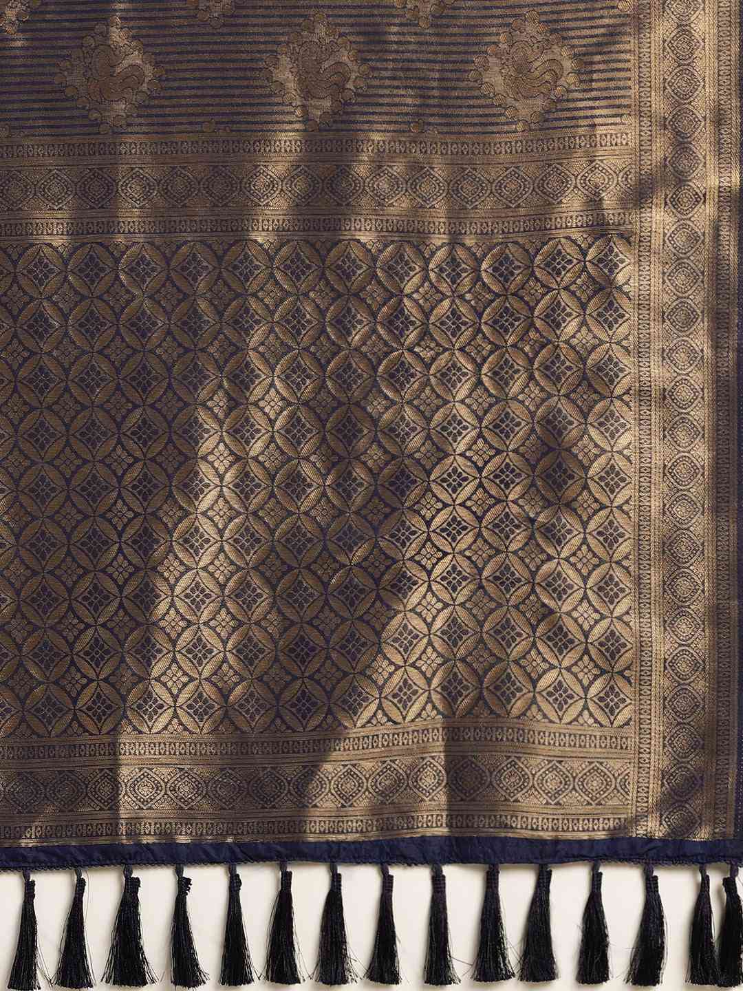 Exclusive Navy Silk Blend Banarasi Saree with Exquisite Woven Design
