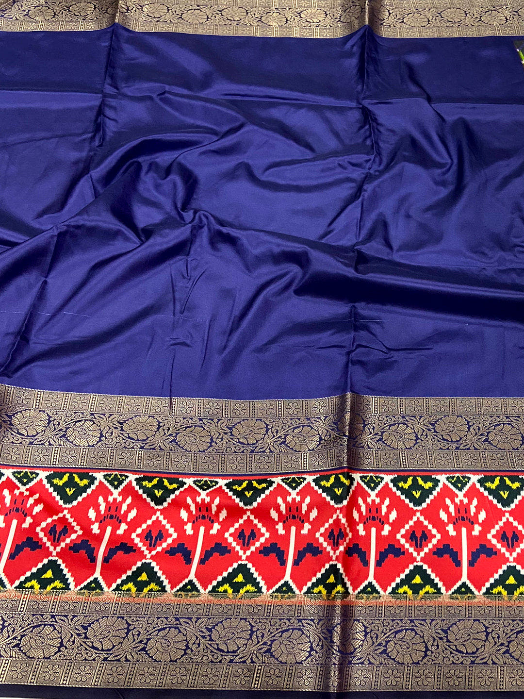 Elegant Double Border Design Saree with Zigzag Print
