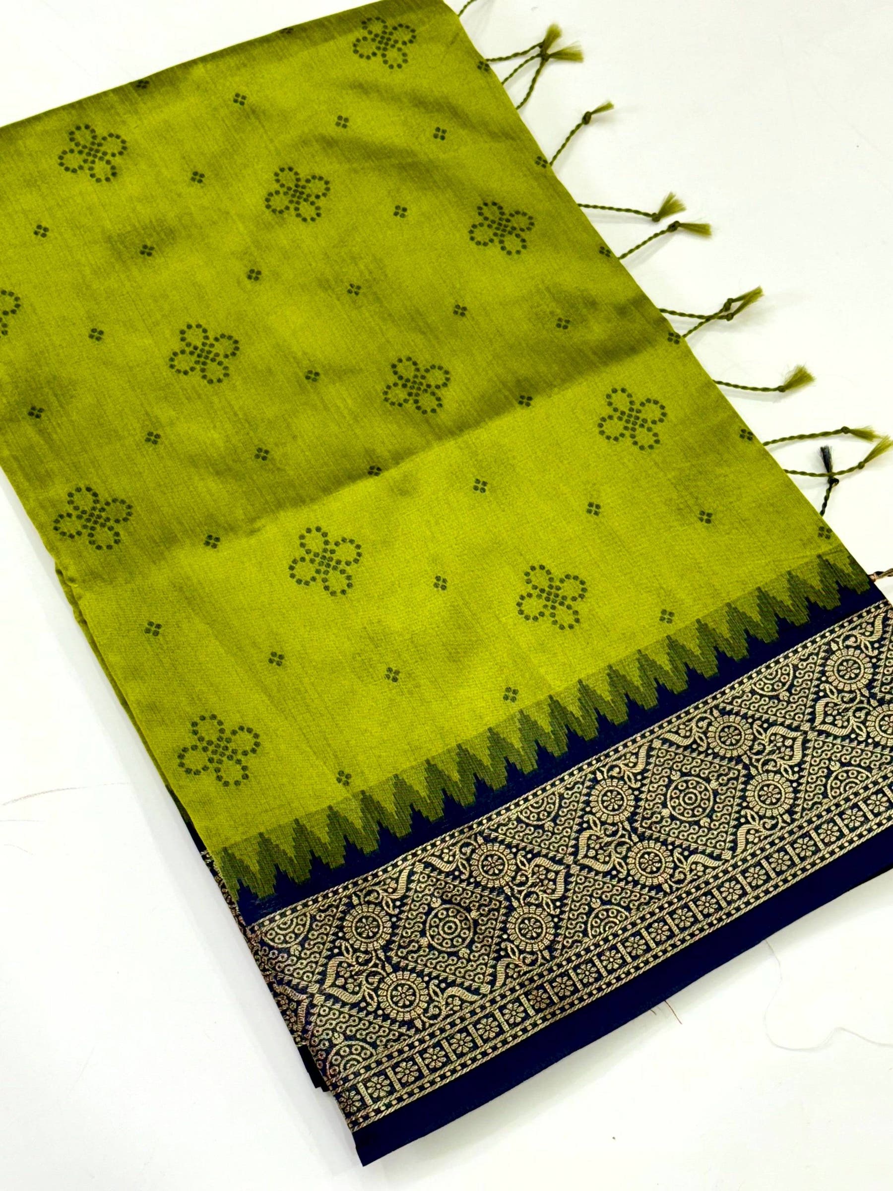 Green Crystal Raw Silk Kanchi Pattu Saree