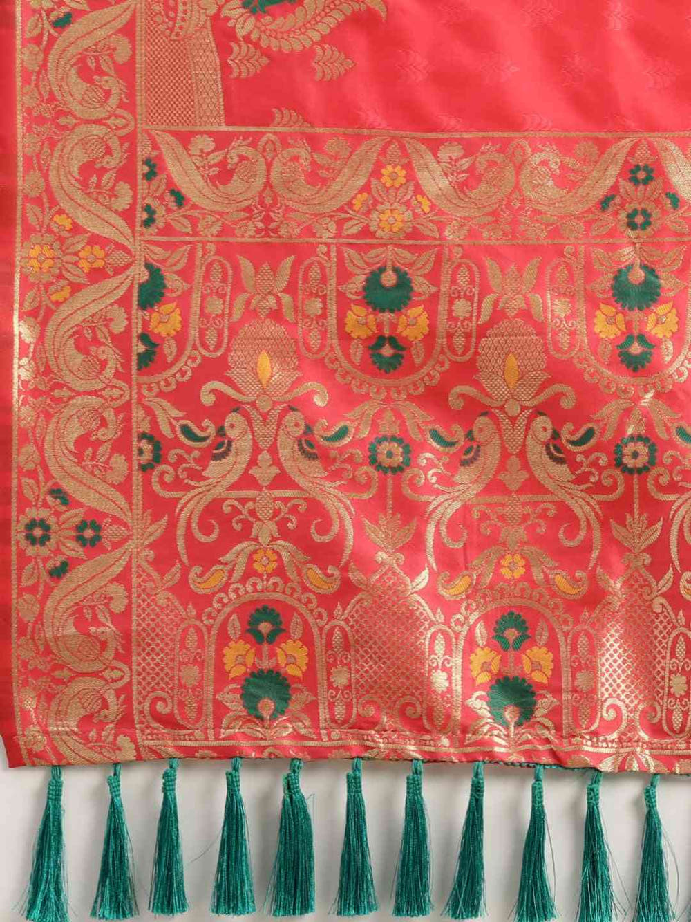 Kanjivaram Gajari Colour Ethnic Motifs Silk Saree