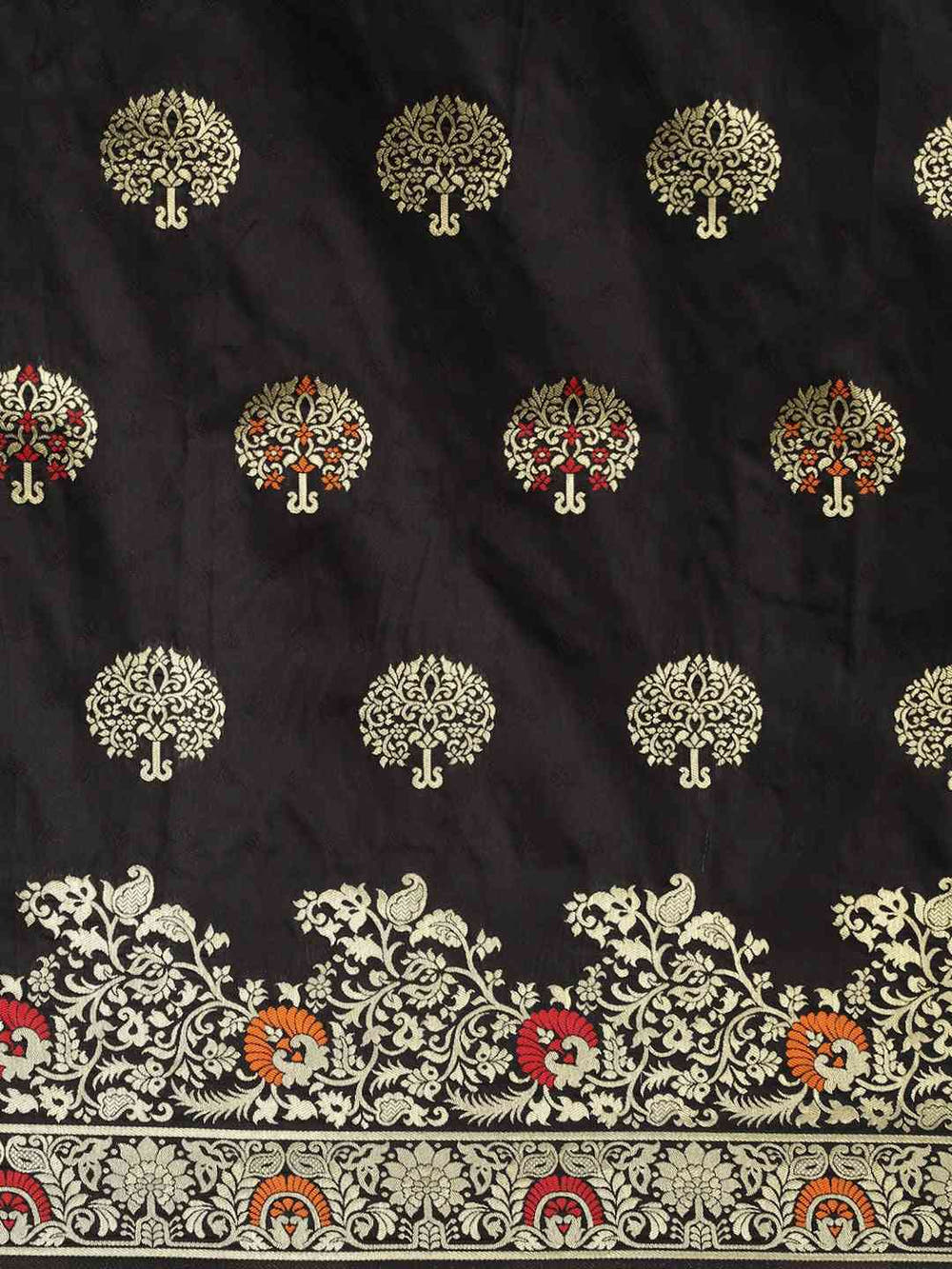 Kanjivaram Silk Woven Design Saree With Resham Tassel