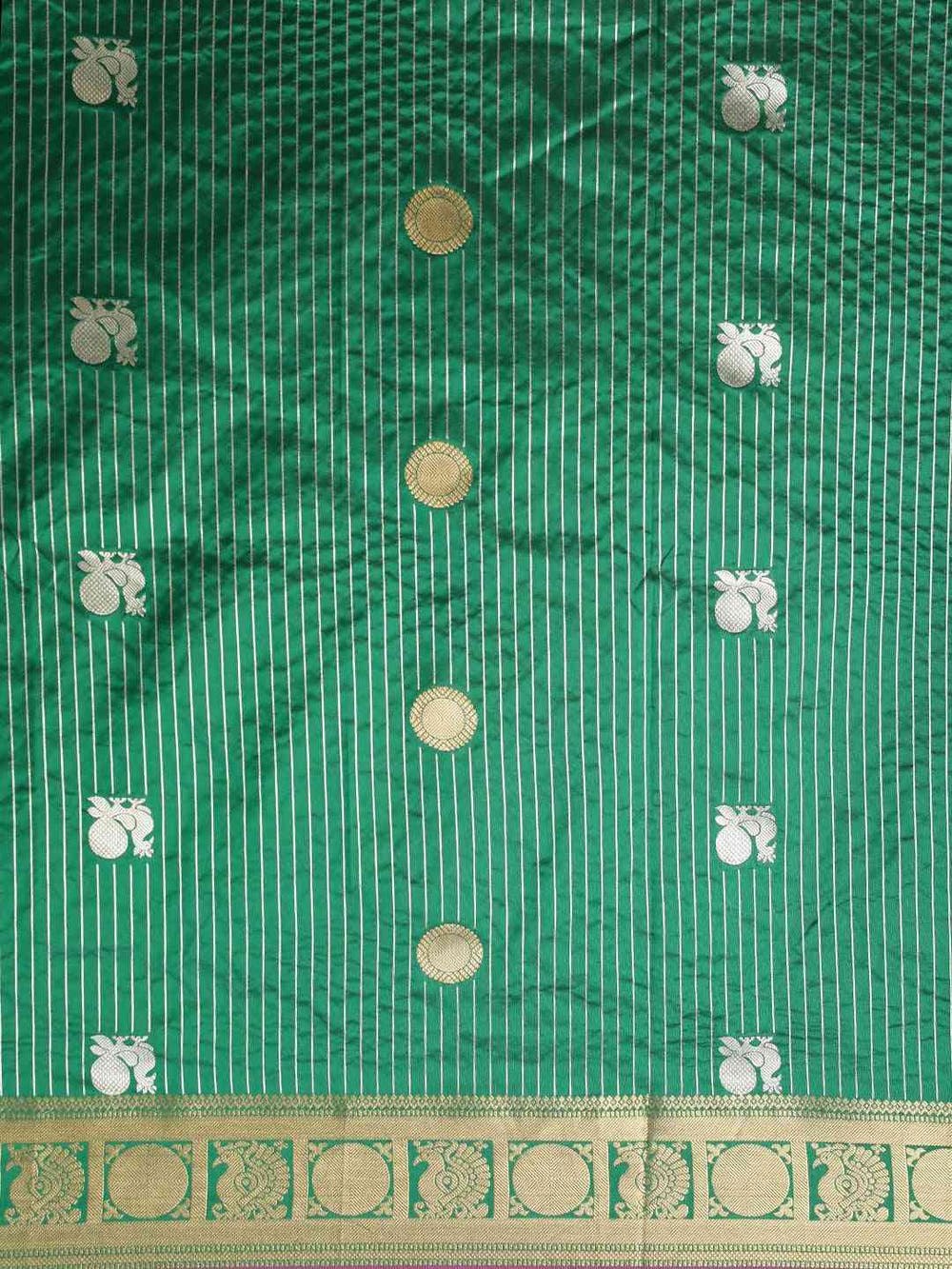 Beautiful Zari Woven Green Colour Silk Banarasi Saree