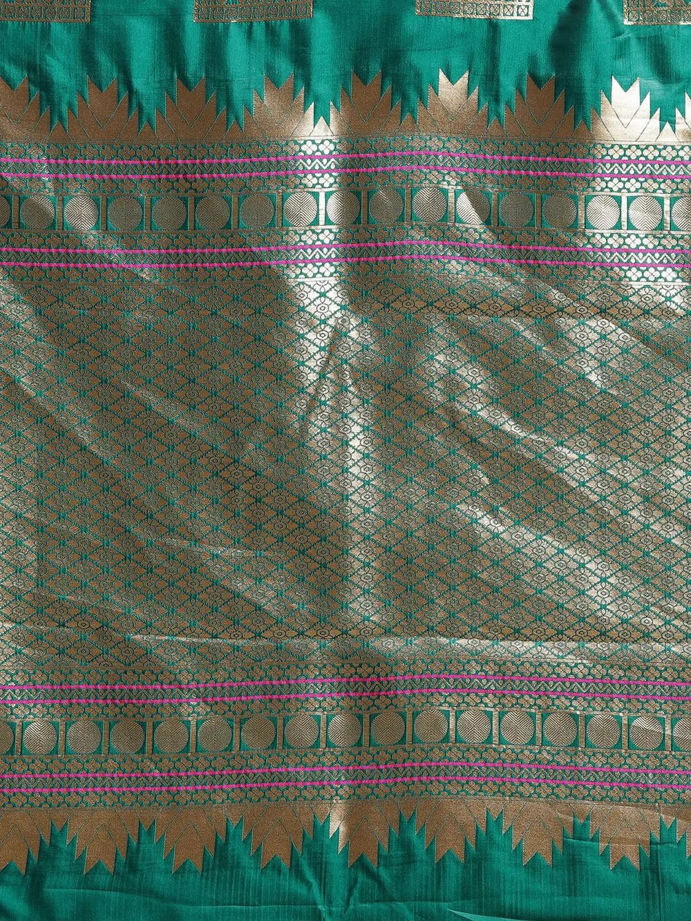 Kanjivaram Rama Colour Silk Blend Woven Design Saree