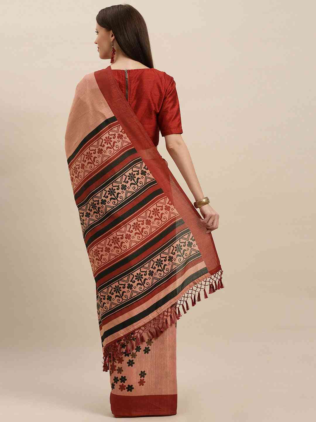Stylish Silk Saree With Solid Floral Print