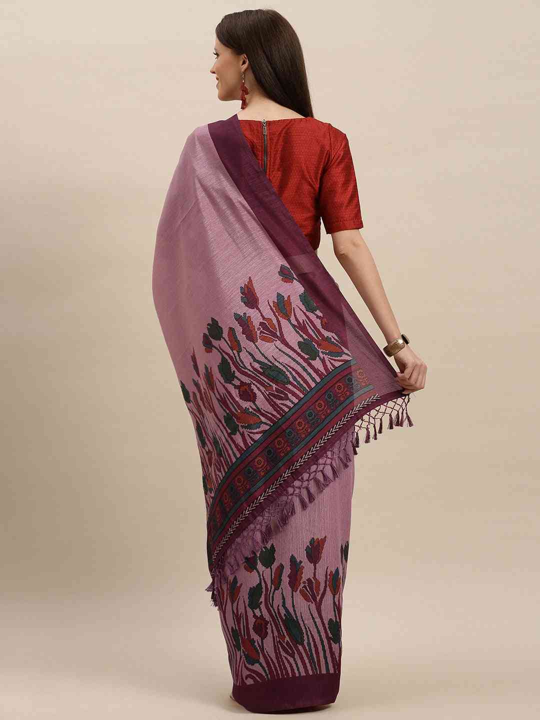 Stylish Silk Saree With Solid Floral Print