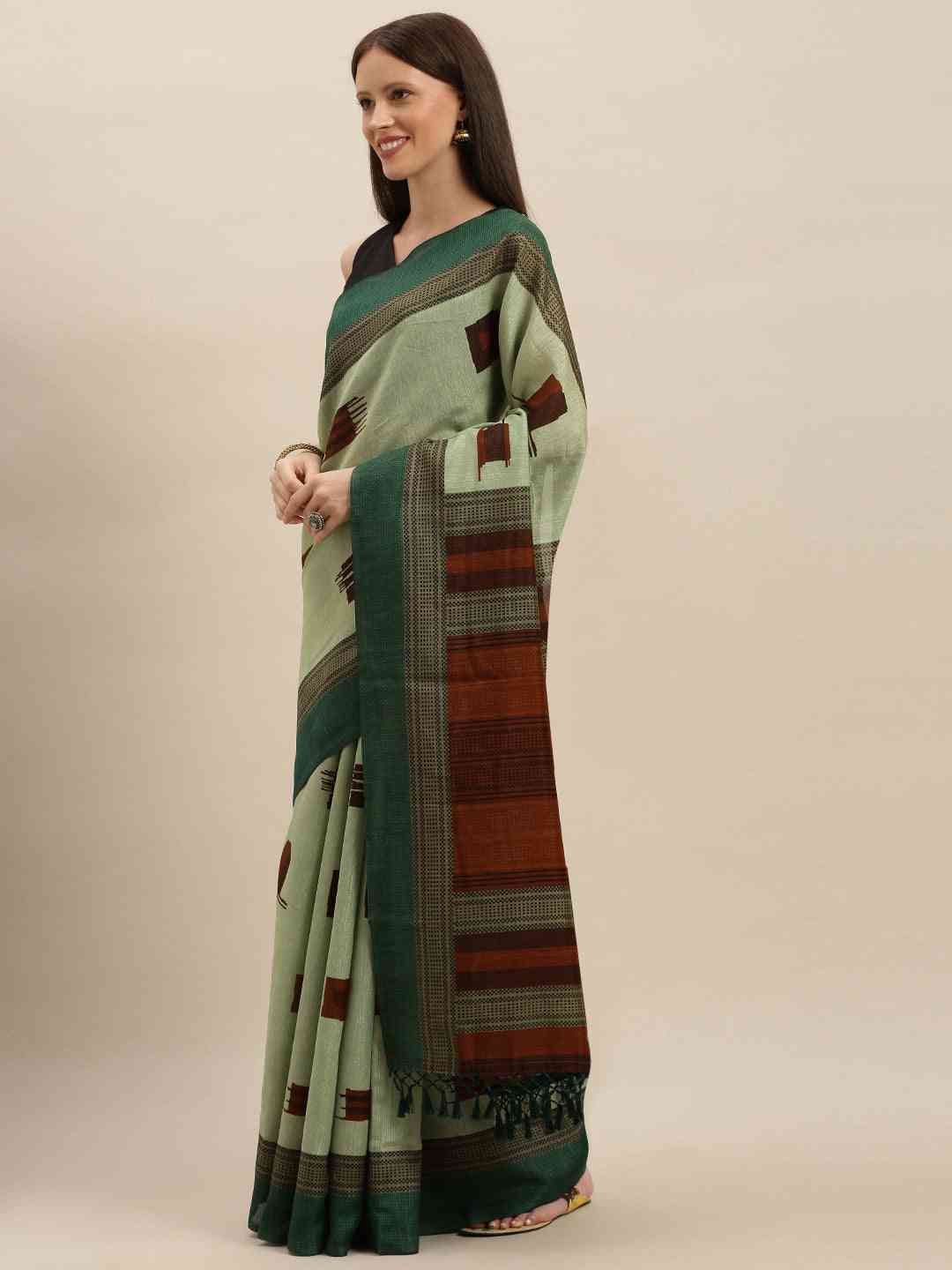 Beautiful Silk Saree With Geometric Prints