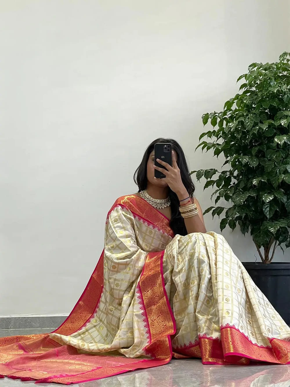 Divine Elegance Attractive Soft Silk Temple Border Gadwal Saree
