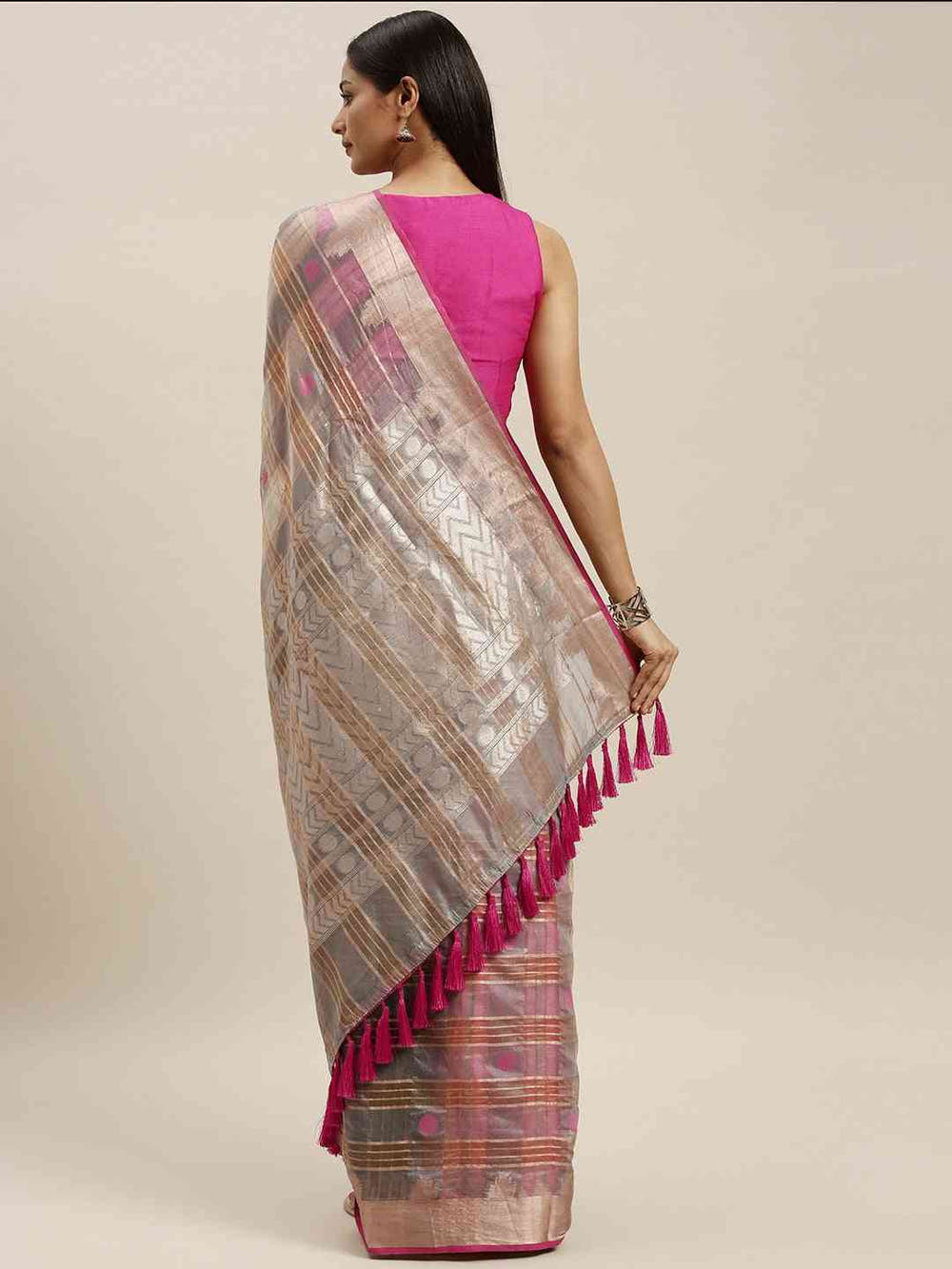 Festive Organza Silk Zari Chex Weaving Saree in Silver Colour