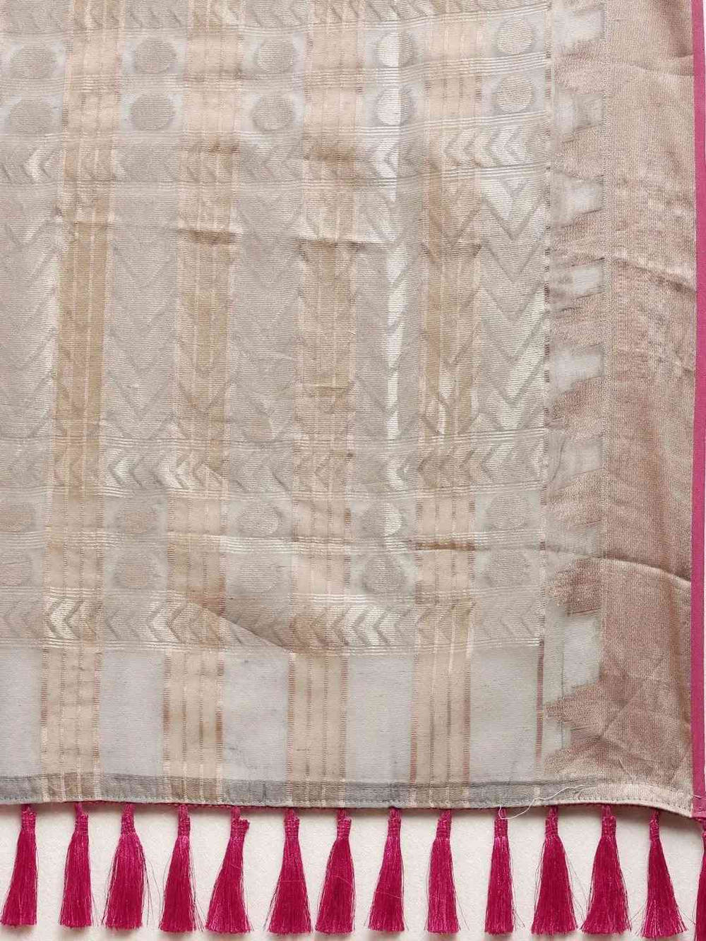 Festive Organza Silk Zari Chex Weaving Saree in Silver Colour