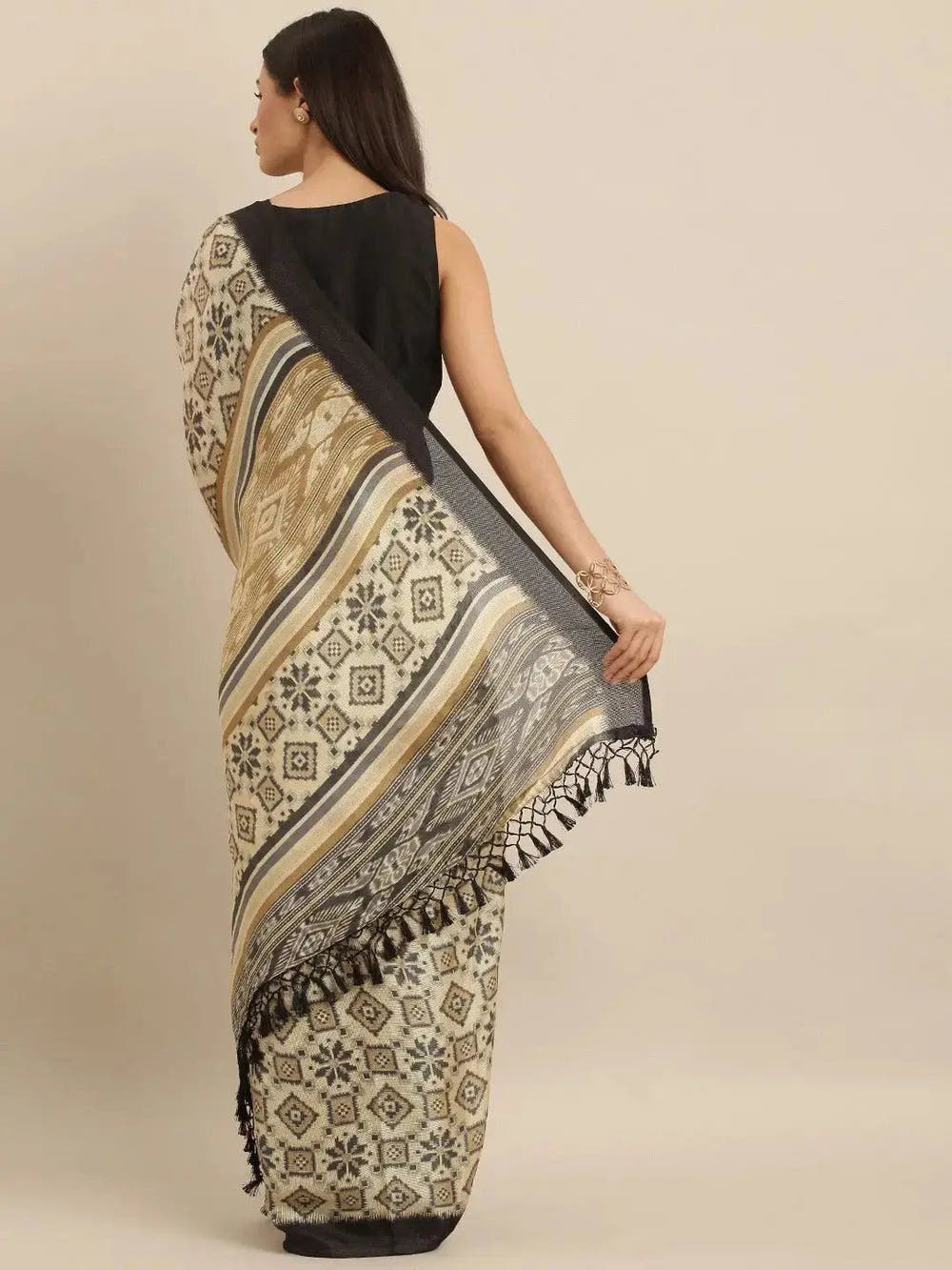 Patola Silk Saree With Ethnic Motifs