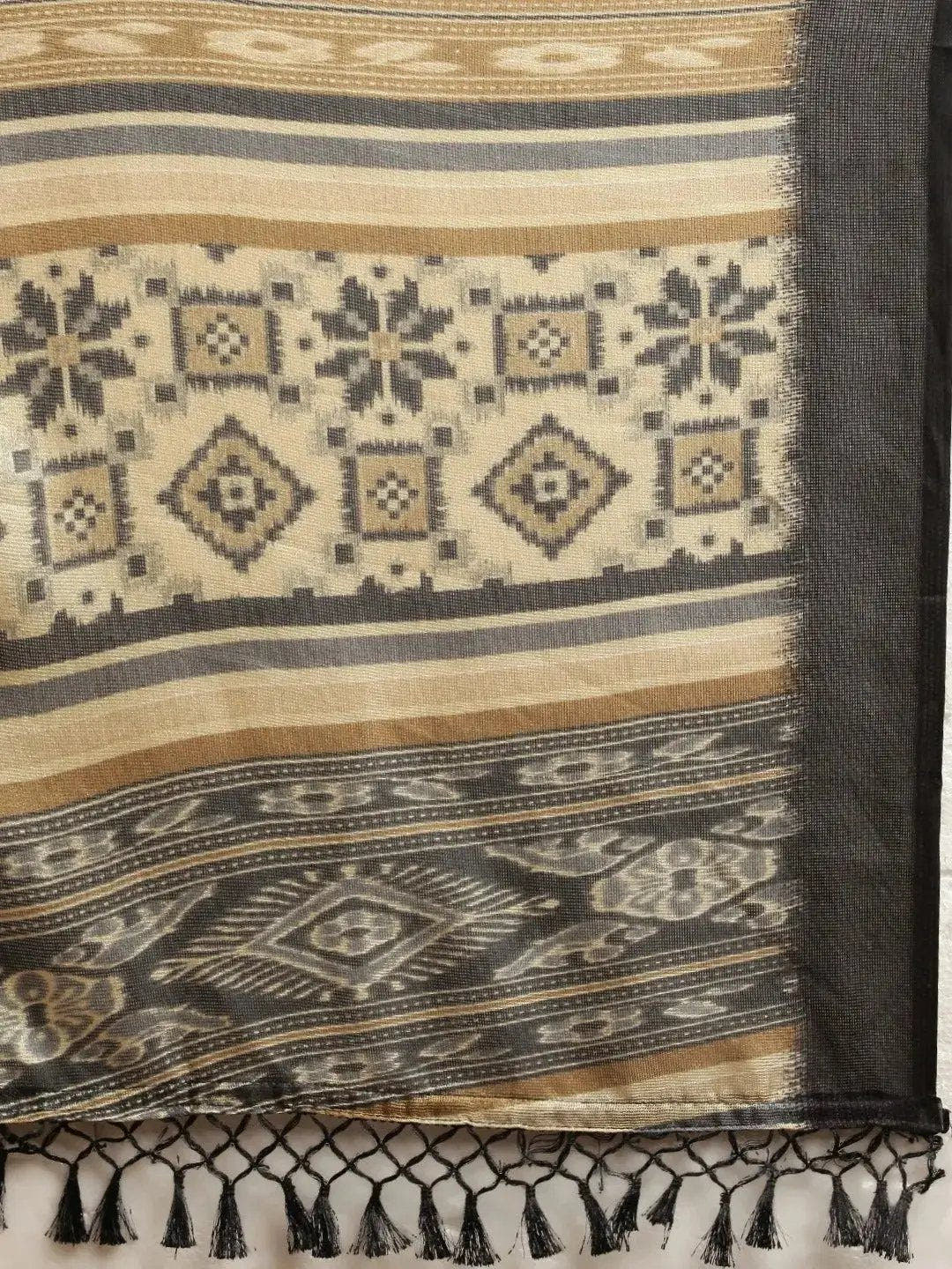 Patola Silk Saree With Ethnic Motifs