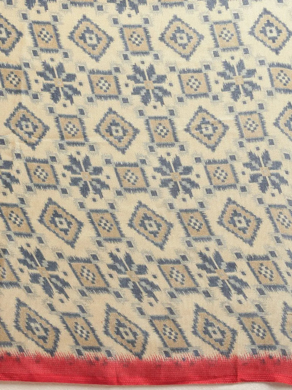 Patola Silk Saree With Ethnic Motifs