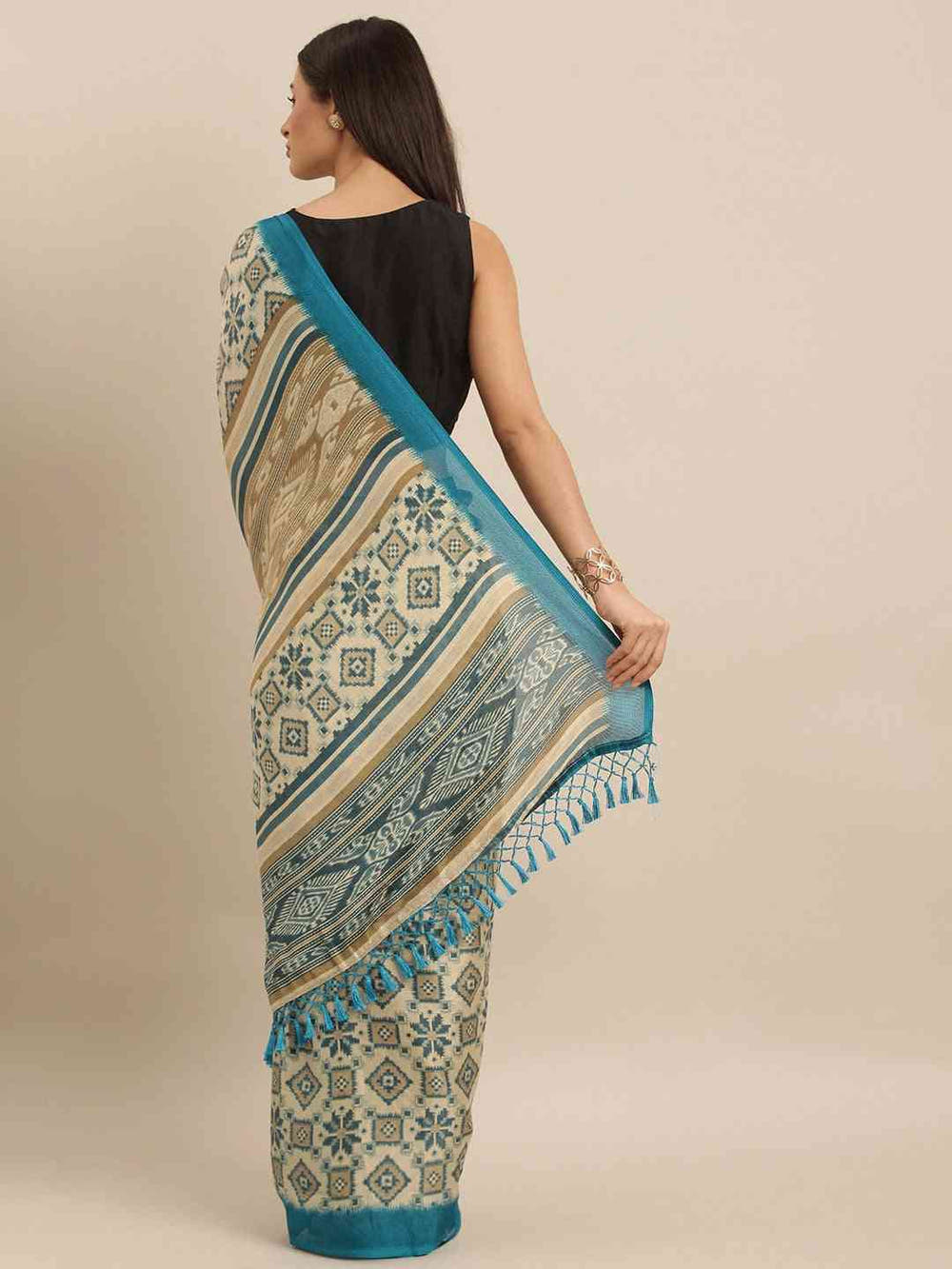 Patola Silk Saree With Ethnic Motifs