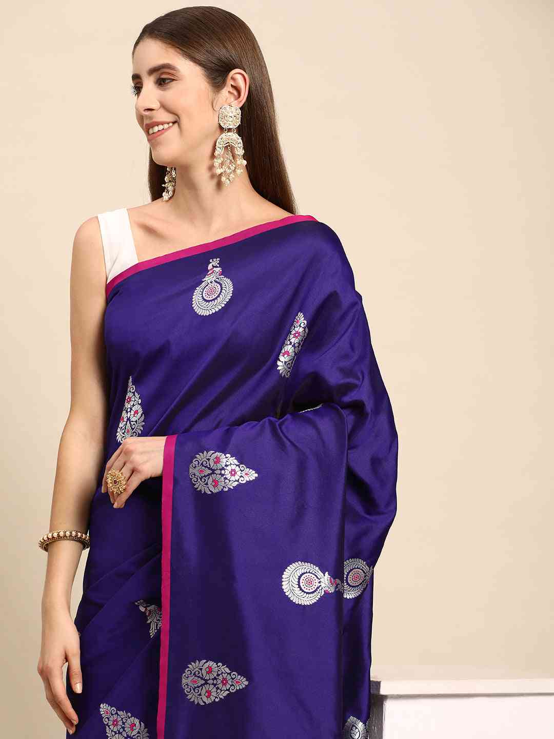 Pure Banarasi Zari Silk Saree With Ethnic Motifs