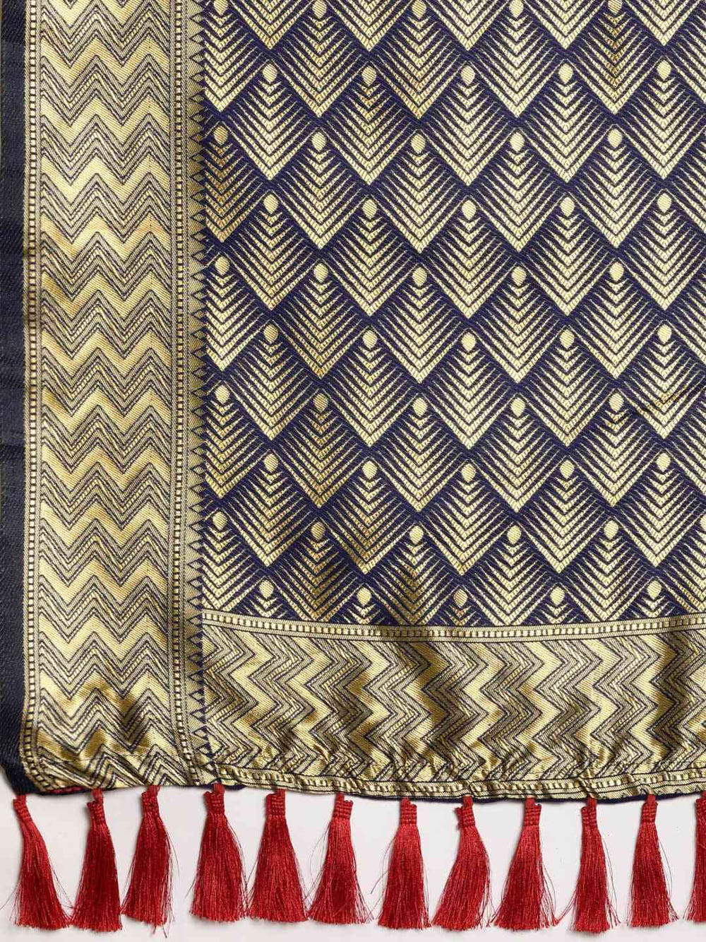 Patola Silk Saree Woven Design With Zari Border