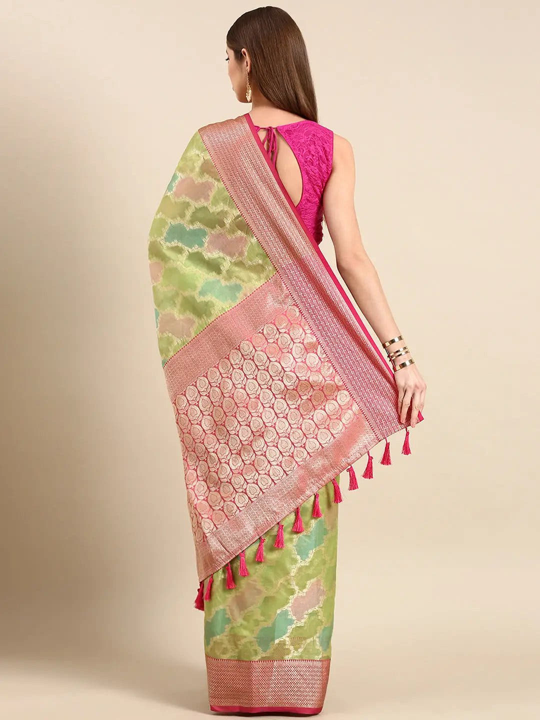 Soft Silk Kanjivaaram Saree With Ethnic Motif Border