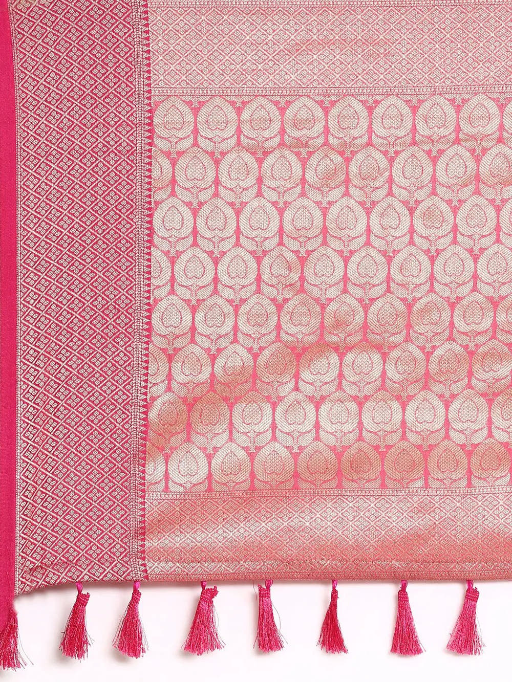 Soft Silk Kanjivaaram Saree With Ethnic Motif Border
